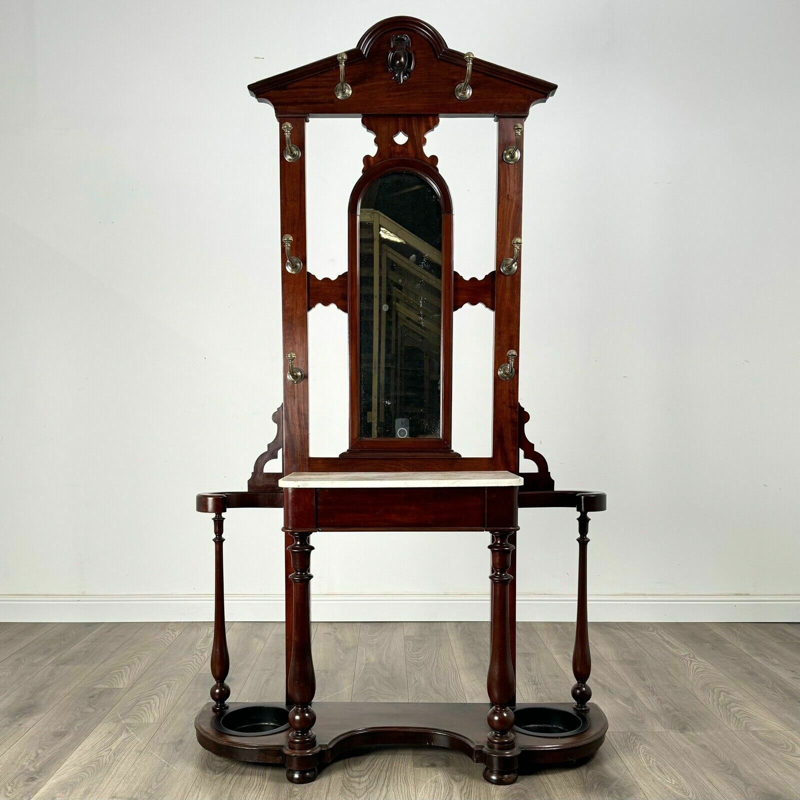 Antique 19th Century Marble Top Hall Stand In Mahogany