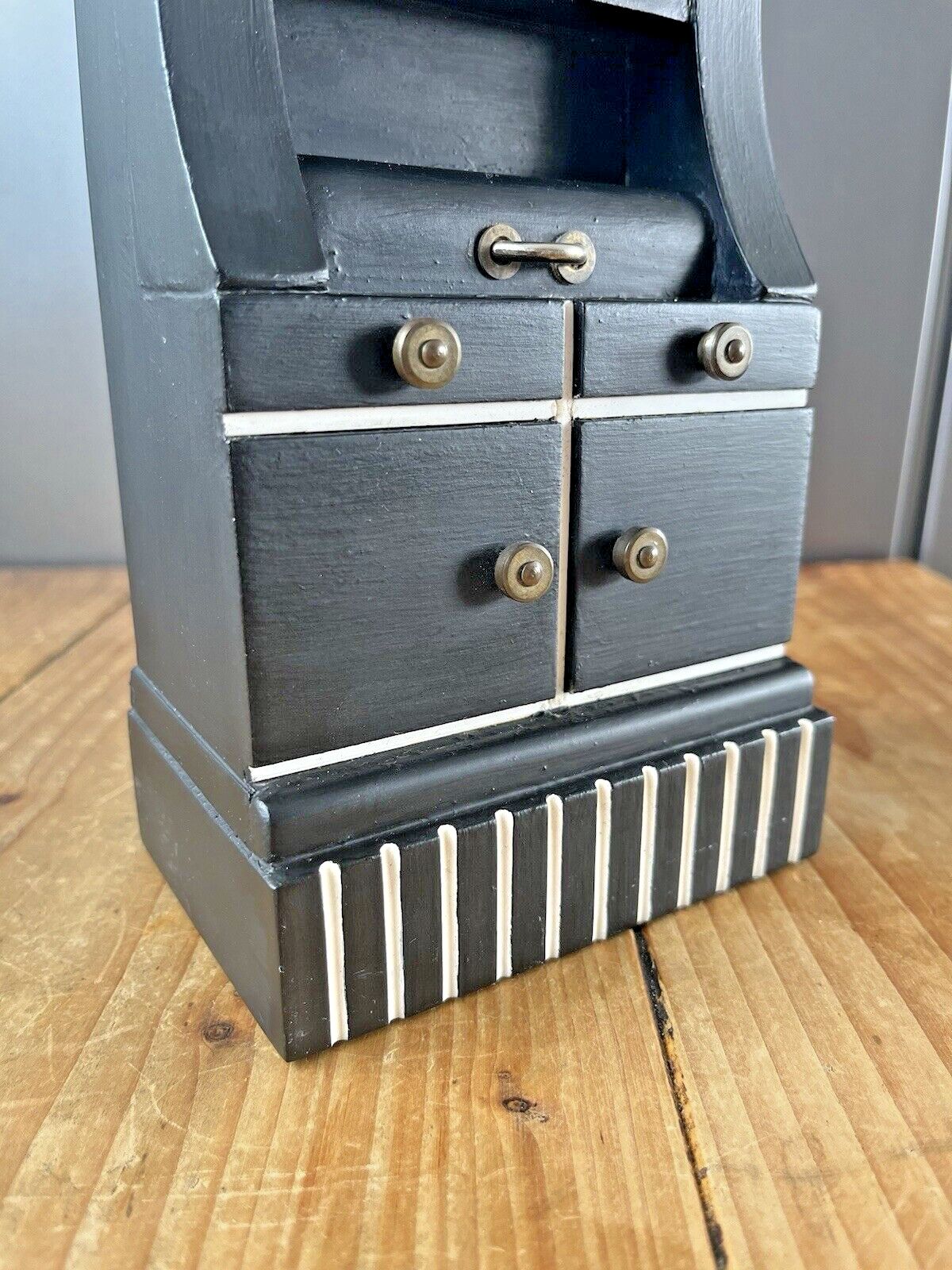 photo furniture Decorative Welsh Dresser Folk Art Slate Brass Handle Door Stop Quarryman Antique