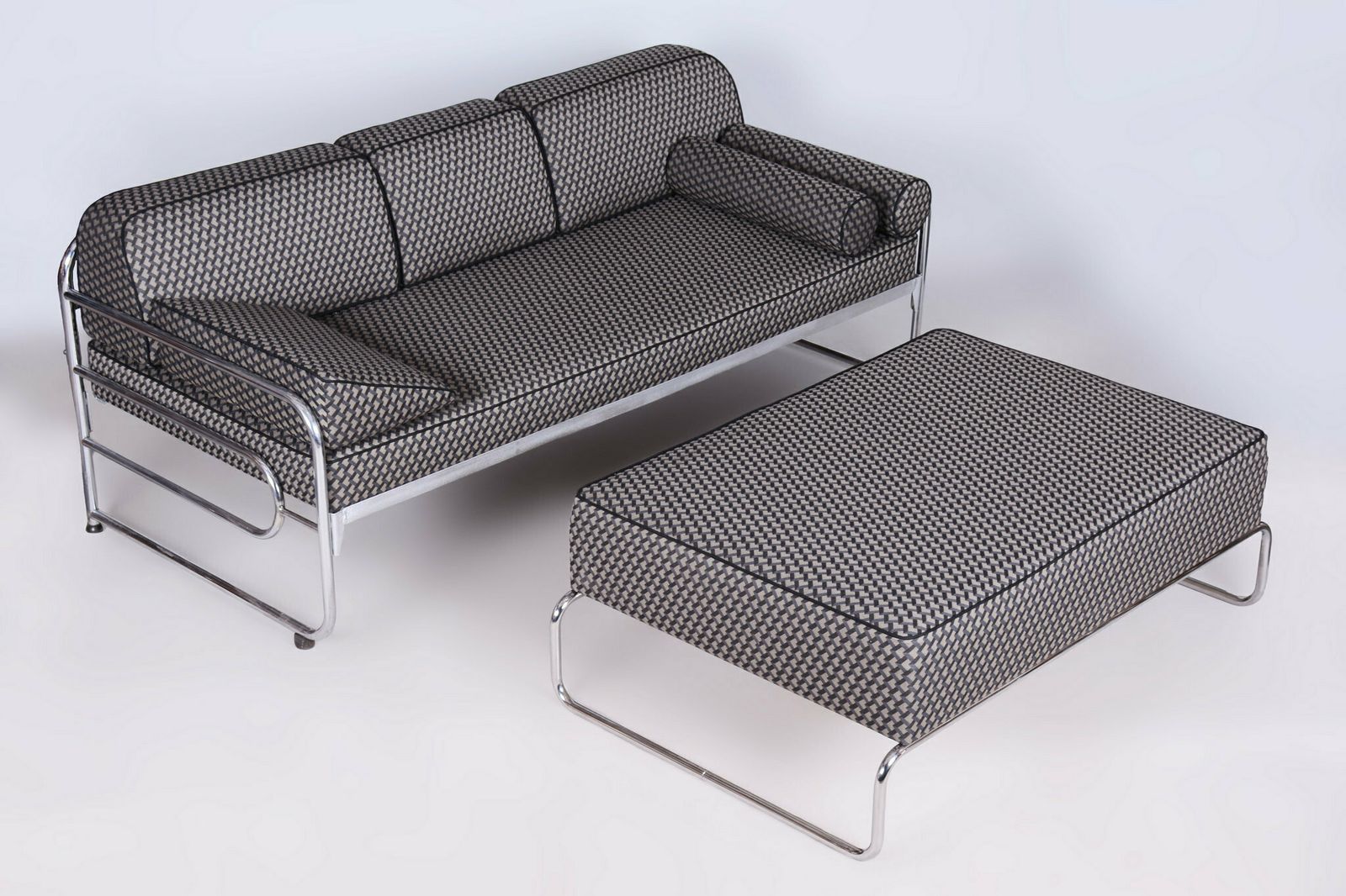 Restored Bauhaus Sofa, By Mücke Melder, Chrome, New Upholstery, Czech, 1930s photo vintage