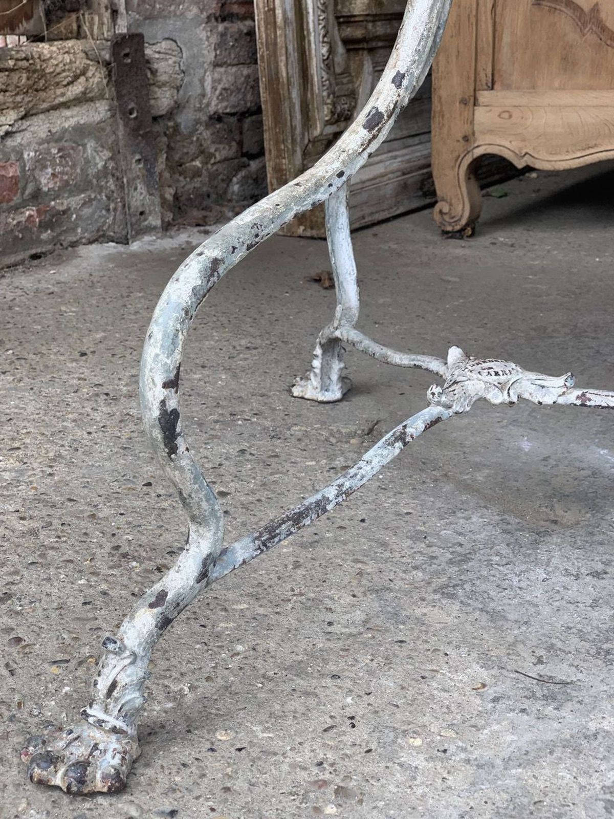 photo furniture 19th Century French Arras Garden Table