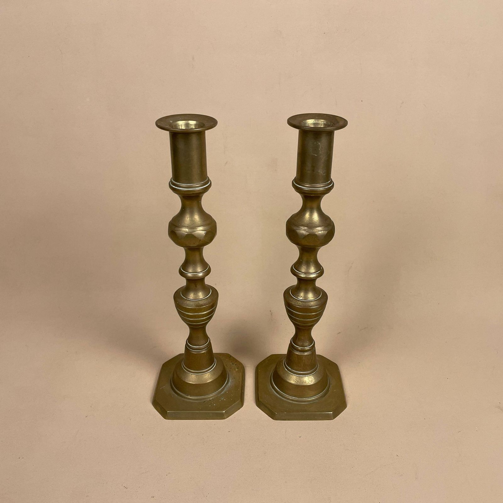 Antique Matching Pair Of Gold Brass Metal Candlestick Candle Stick Vintage Column Taper Dinner Candlesticks Column Pillar Set England
