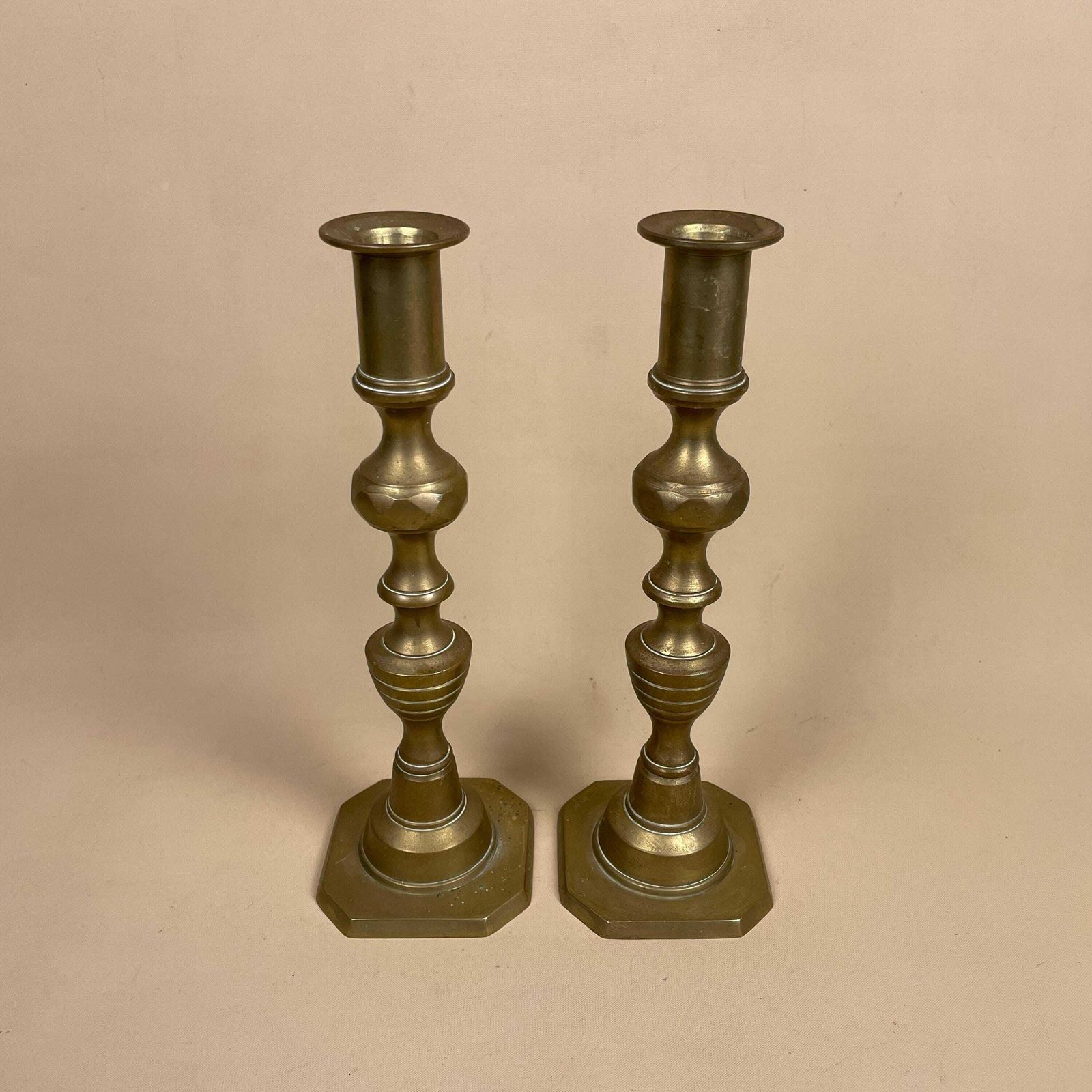 Antique Matching Pair Of Gold Brass Metal Candlestick Candle Stick Vintage Column Taper Dinner Candlesticks Column Pillar Set England photo for sale