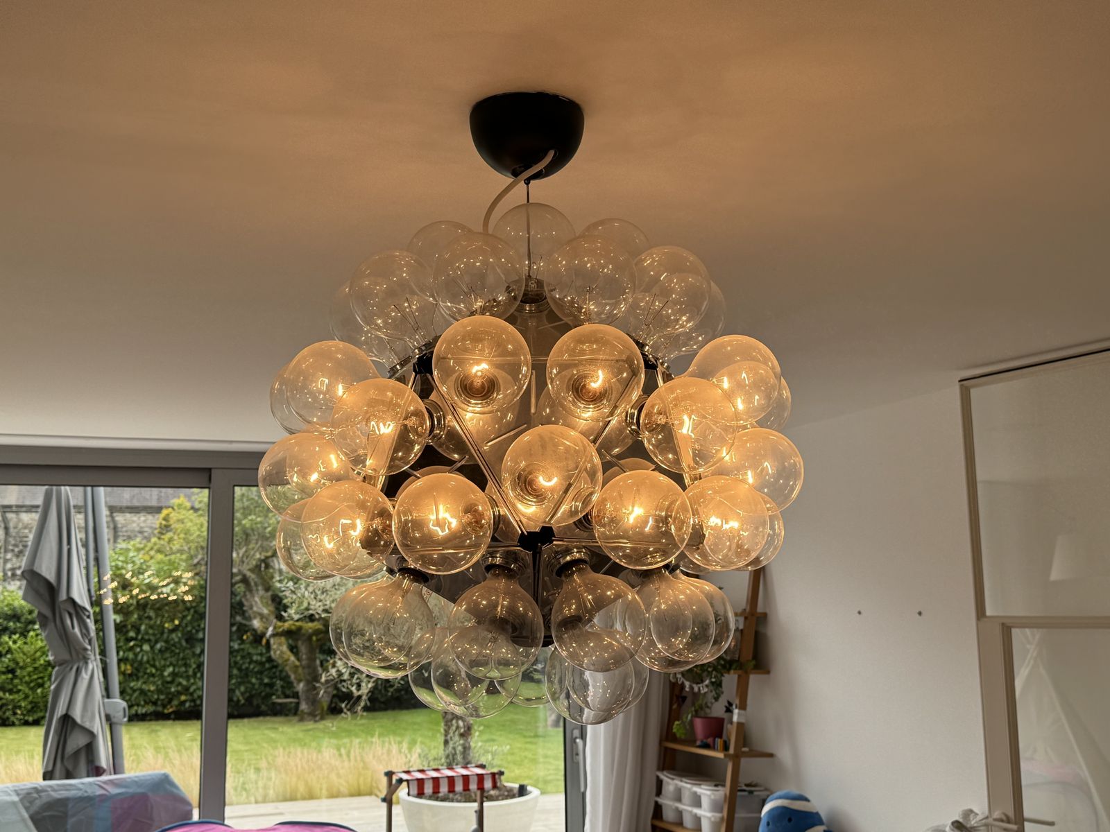 Taraxacum 88 Suspension 1, Industrial