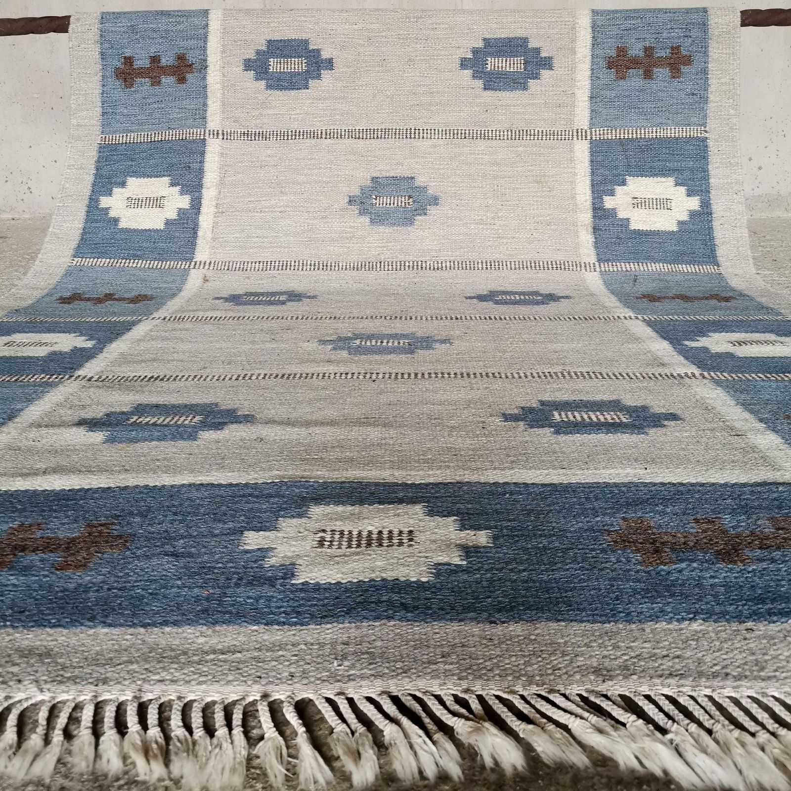 Large Swedish Flatweave Rölakan Carpet Svensk Hemslöjd, Signed Sh, Sweden 1950s photo buy