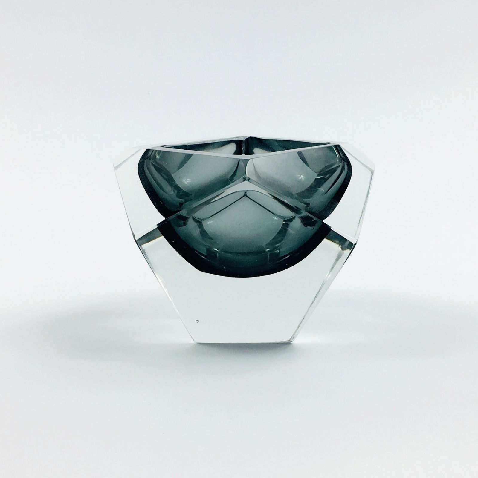 Diamond Shaped Murano Faceted Glass Sommerso Ashtray/Vide Poche By Flavio Poli For Seguso, Italy, 1960s/1970s photo for sale