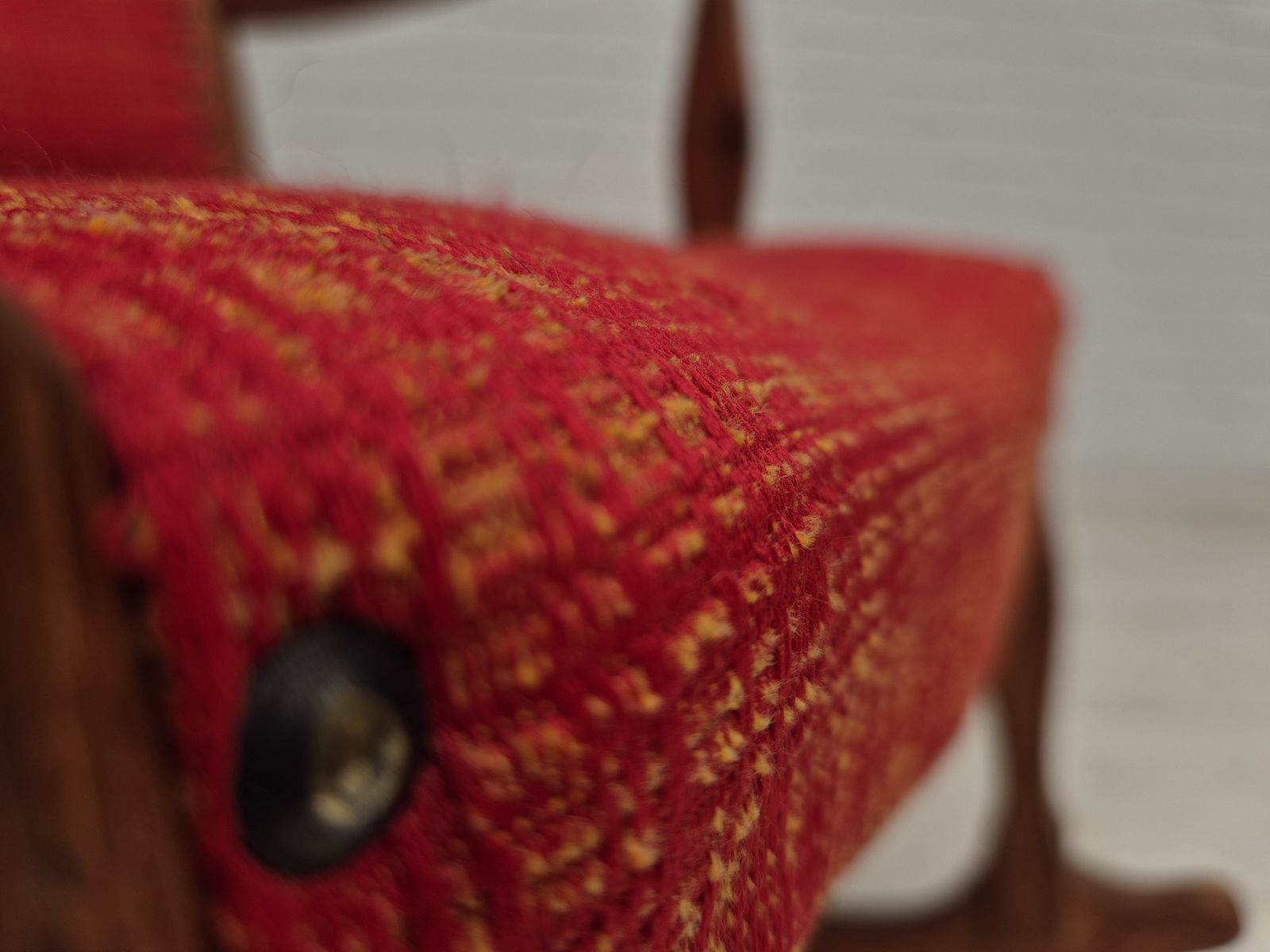 photo vinterior 1960s, Danish Rocking Chair, Original Good Condition, Solid Oak Wood, Furniture Wool Fabric.