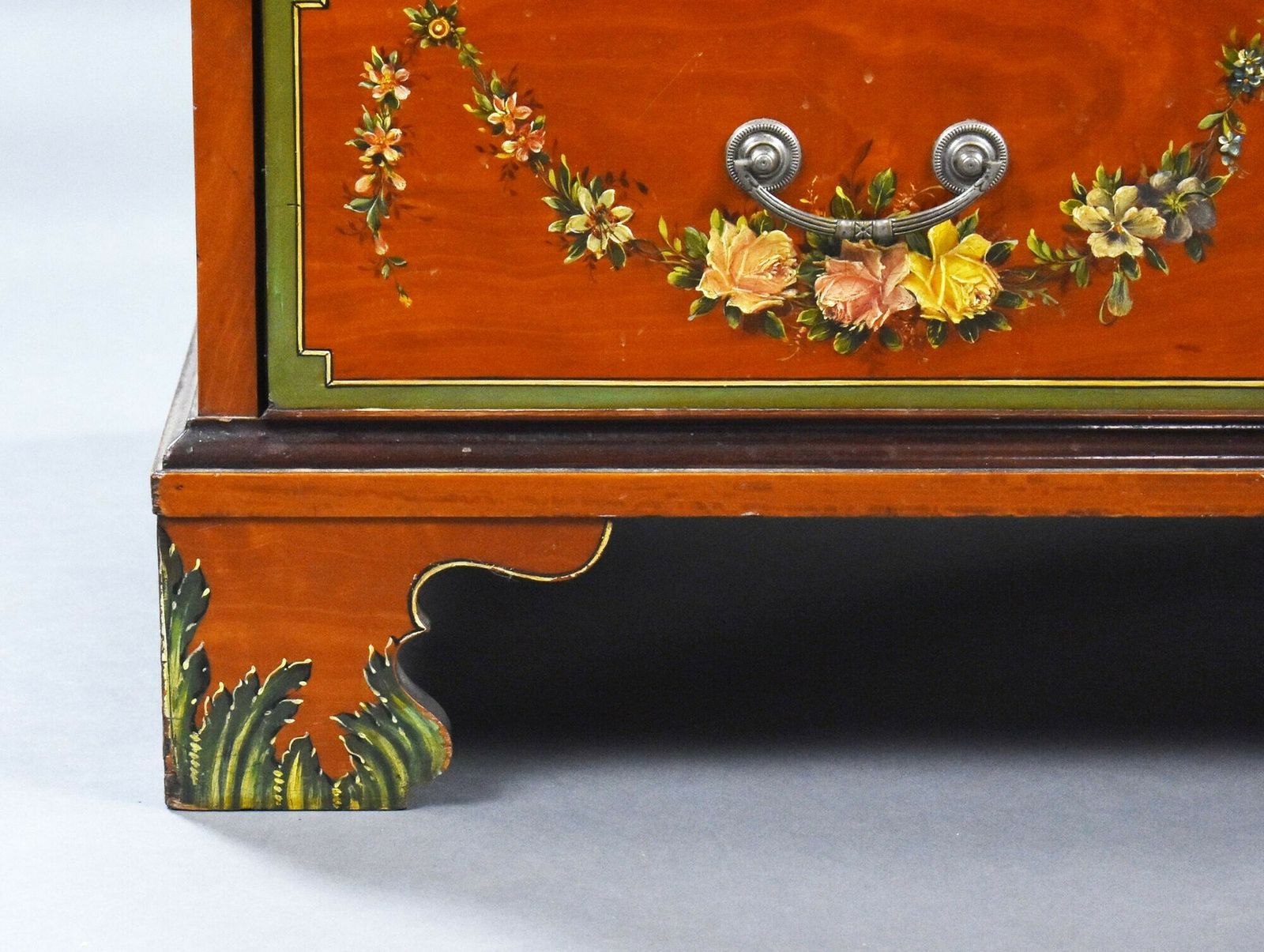 photo vintage Edwardian Hand Painted Satinwood Bureau