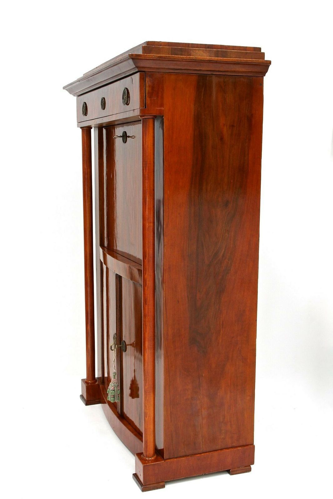 photo vintage 19th Century Biedermeier Nutwood Secretary Desk/ Secretaire, Austria Ca. 1820/25