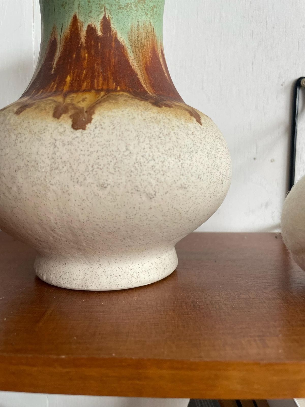 Ueberlacker U Keramik 528 18 Creamy White West German Vase With Brown And Blue Drip Glaze photo vinterior