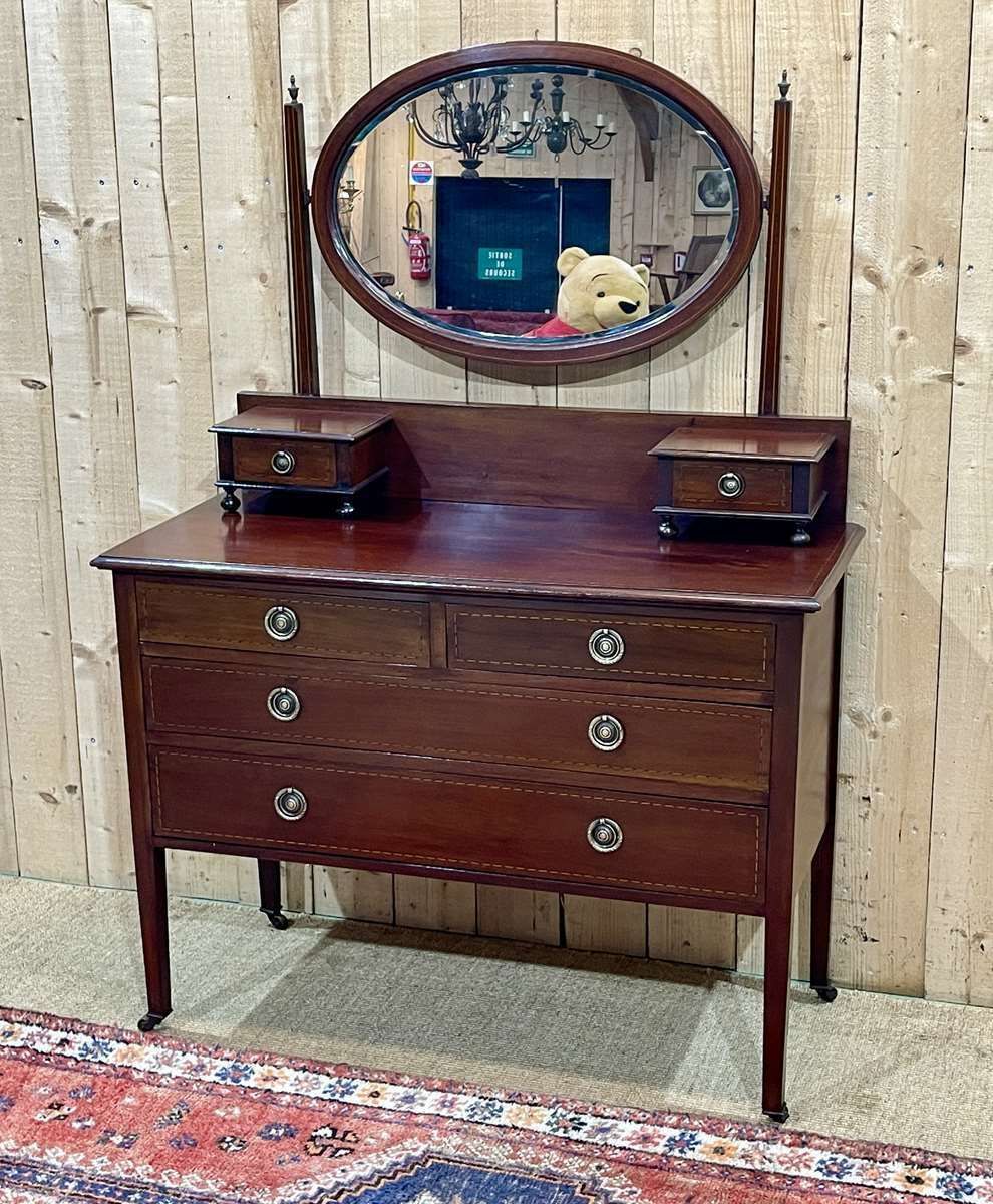 English Dressing Table From The 1930s In Mahogany photo for sale