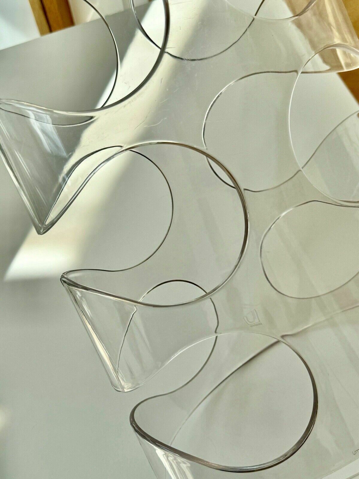 Circa 2009 Umbra By Ran Lerner Clear Acrylic "The Grapevine" 6 Bottle Wine Rack photo vintage