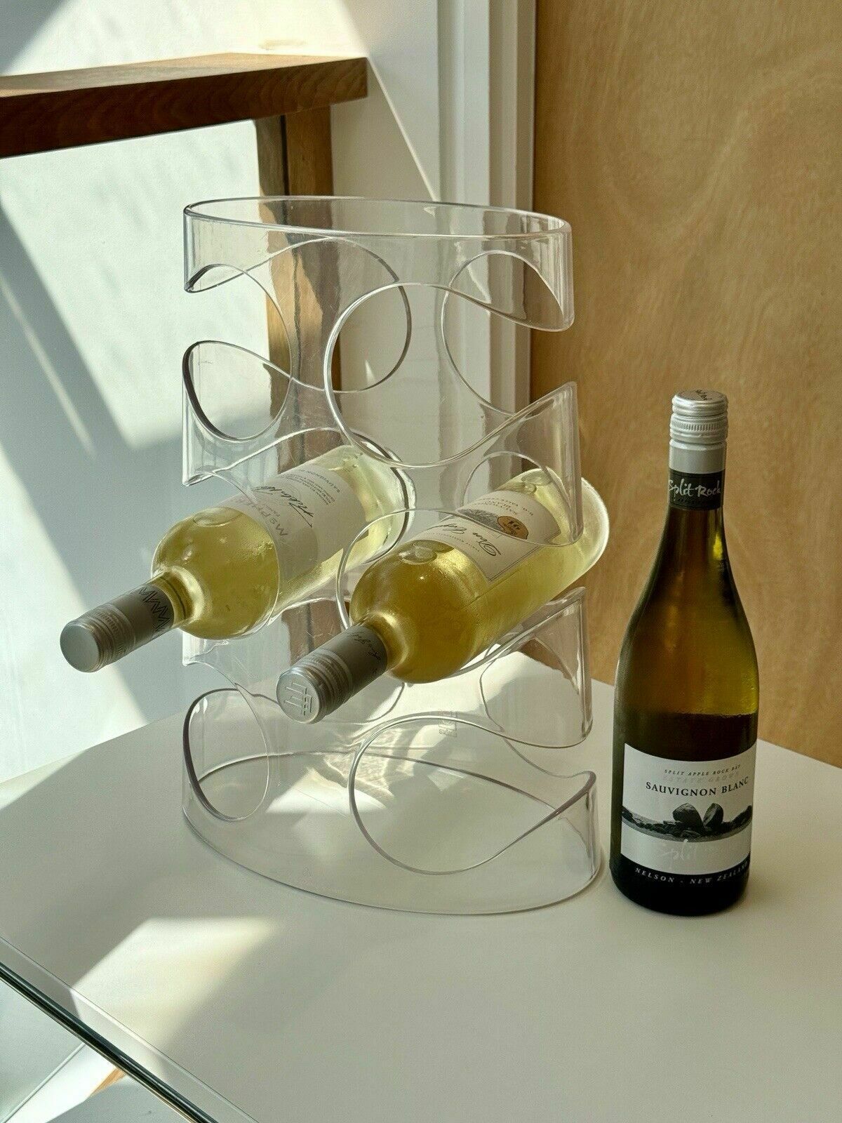 photo vintage Circa 2009 Umbra By Ran Lerner Clear Acrylic "The Grapevine" 6 Bottle Wine Rack
