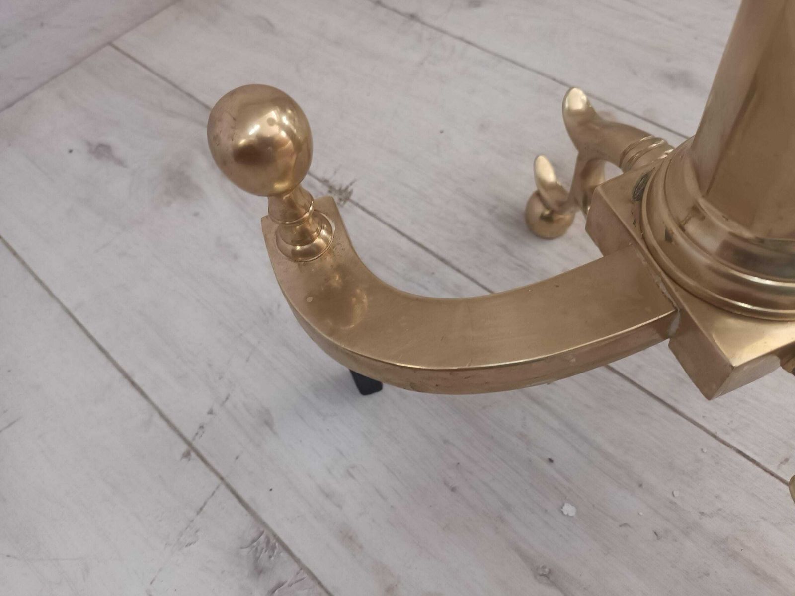 photo furniture Antique Victorian Solid Brass Pair Fire Dogs Andiron Very Large Ball Top Chenets Rare