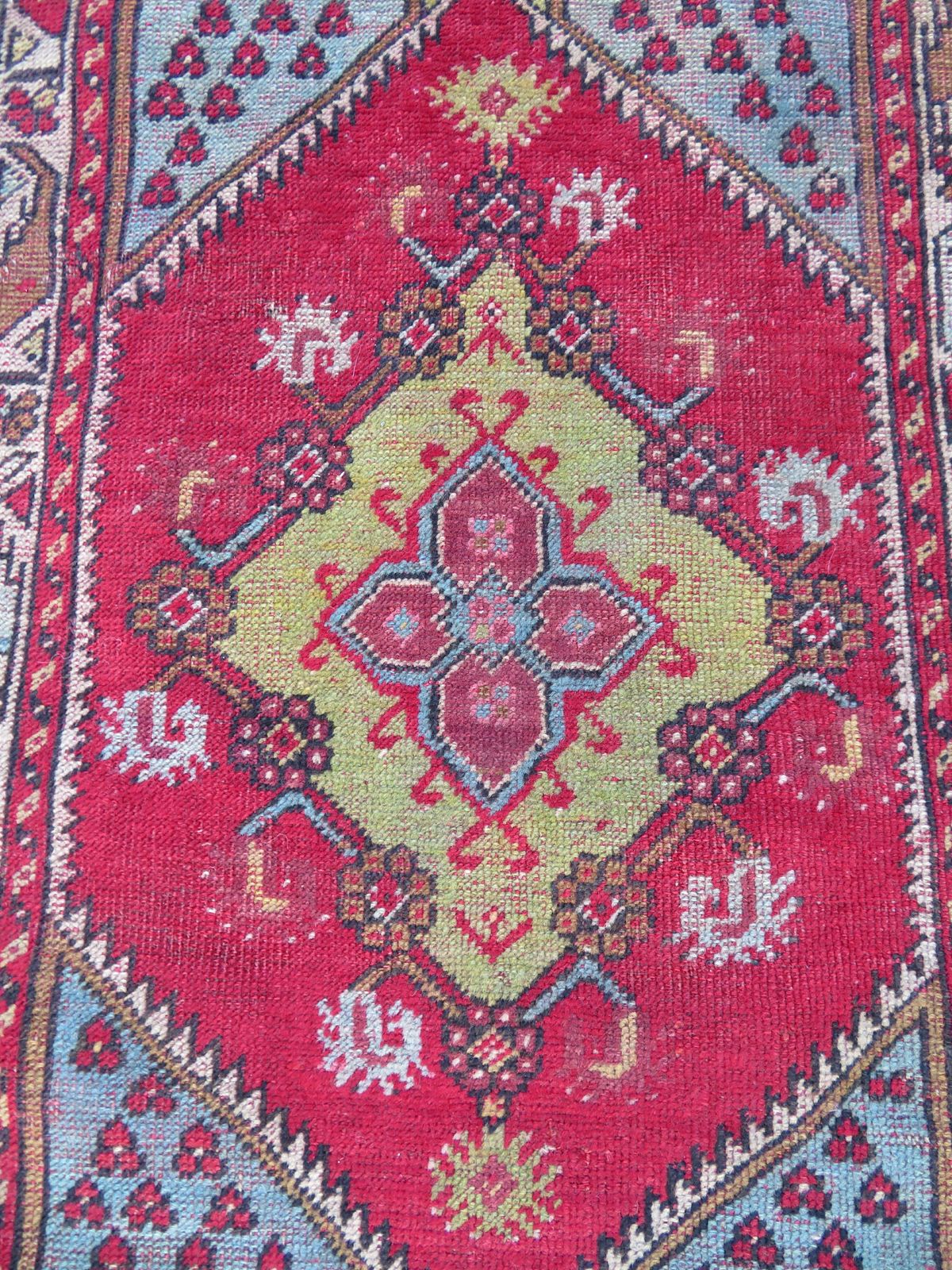 Antique Kirsehir Rug. Central Anatolia. Circa 1860s. 147cm X 80cm. photo 950.0