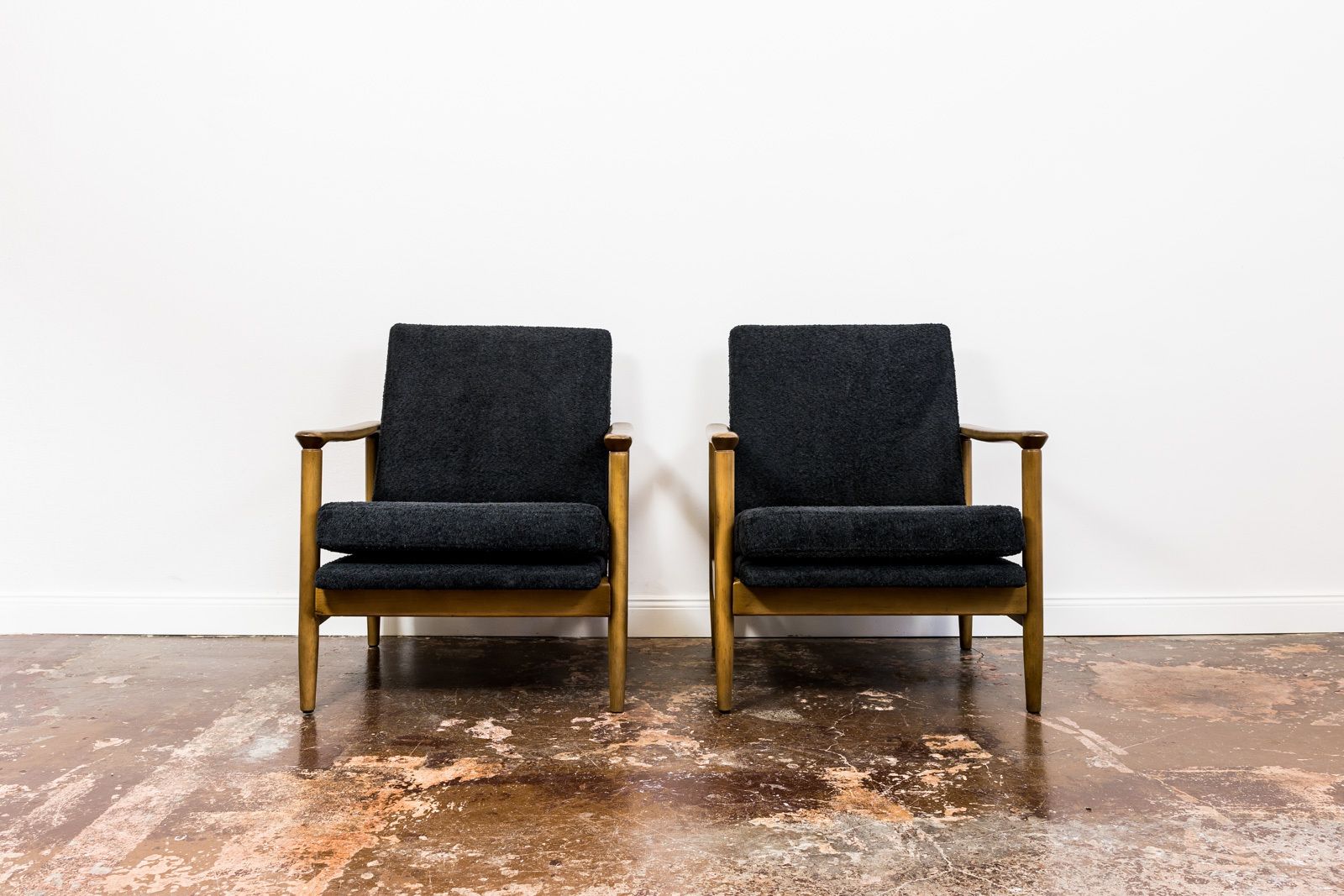 Pair Of “Gfm 142” Armchairs By Edmund Homa, Poland, 1960s photo vintage
