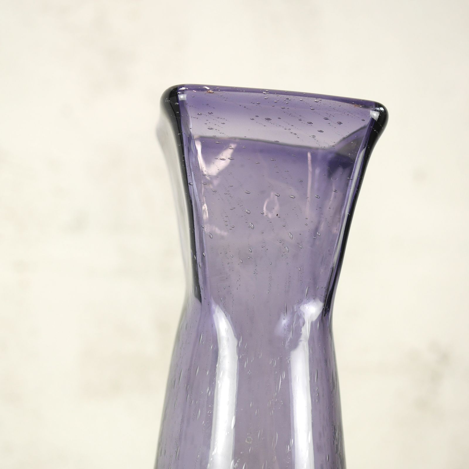 Home Decor Tall Mid Century Controlled Bubble Purple Art Glass Vase photo