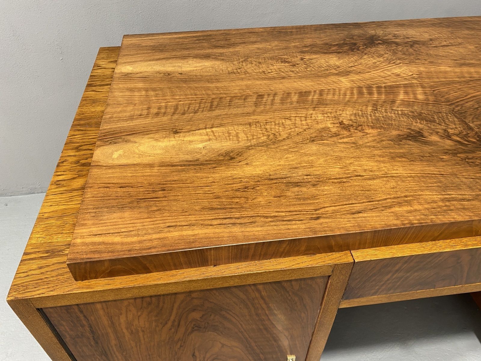 3928.0 Fully Renovated Art Deco Writing Desk, 1930´S, Central Europe photo