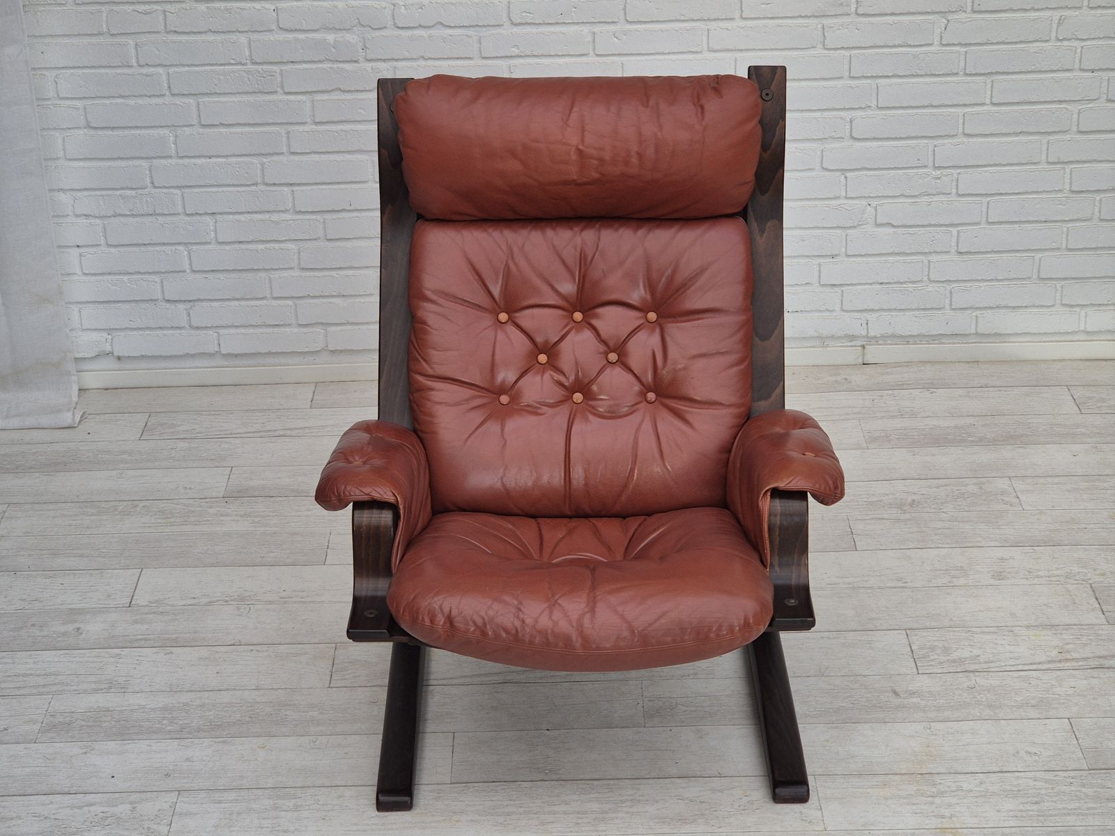 photo vinterior 1970s, Scandinavian Design, Lounge Chair, Original Very Good Condition, Brown Leather.