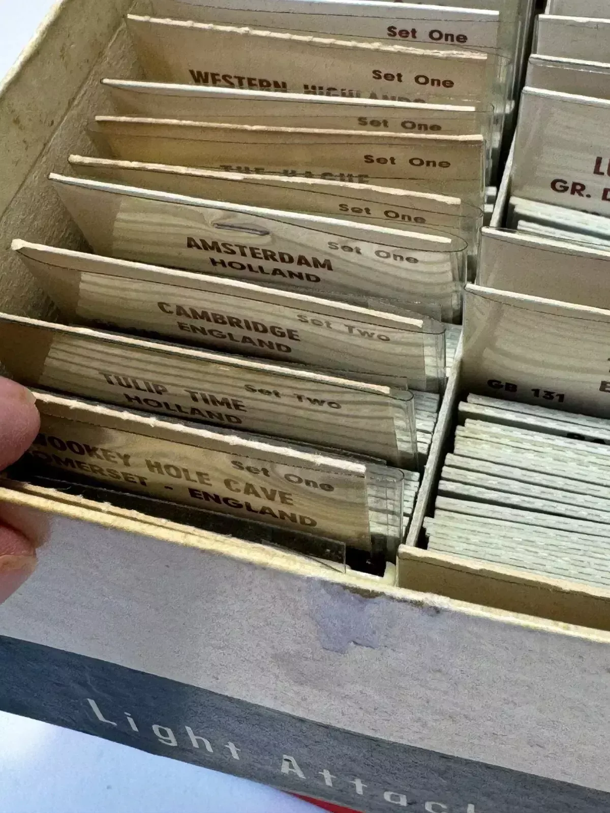 photo vintage Vintage Panavue 2"X2" Slide Collection 116 Slides In Total, Uk & European Cities