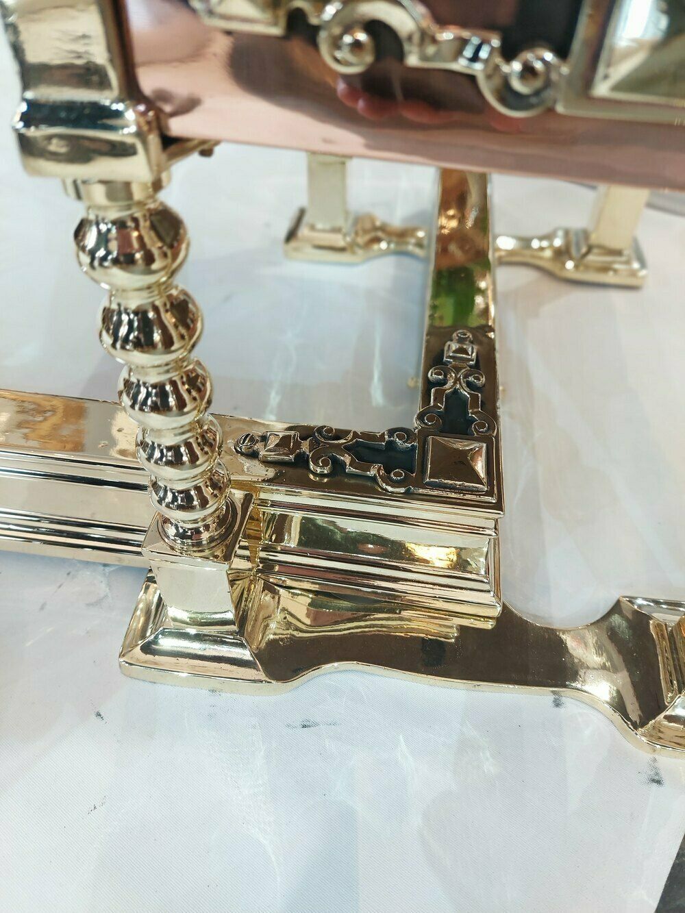 Victorian Brass And Copper Club Fender photo vinterior