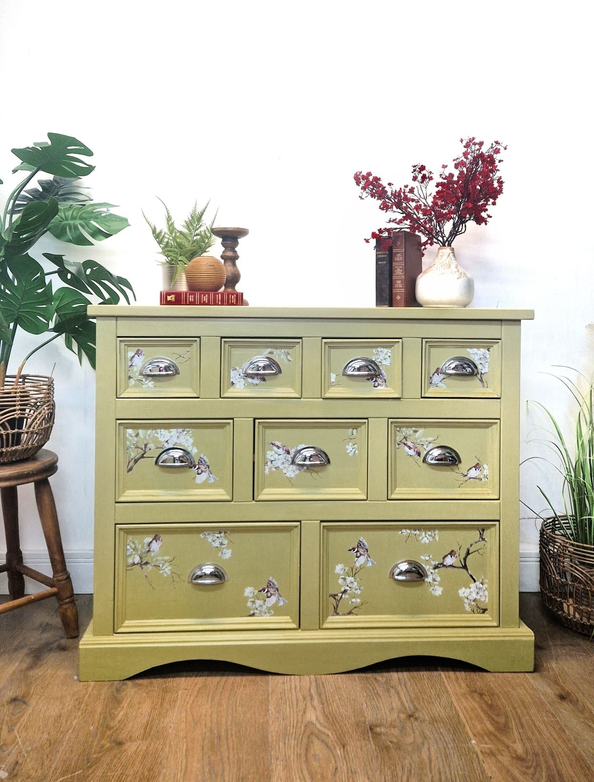 Yellowy Green Pine Merchants Chest