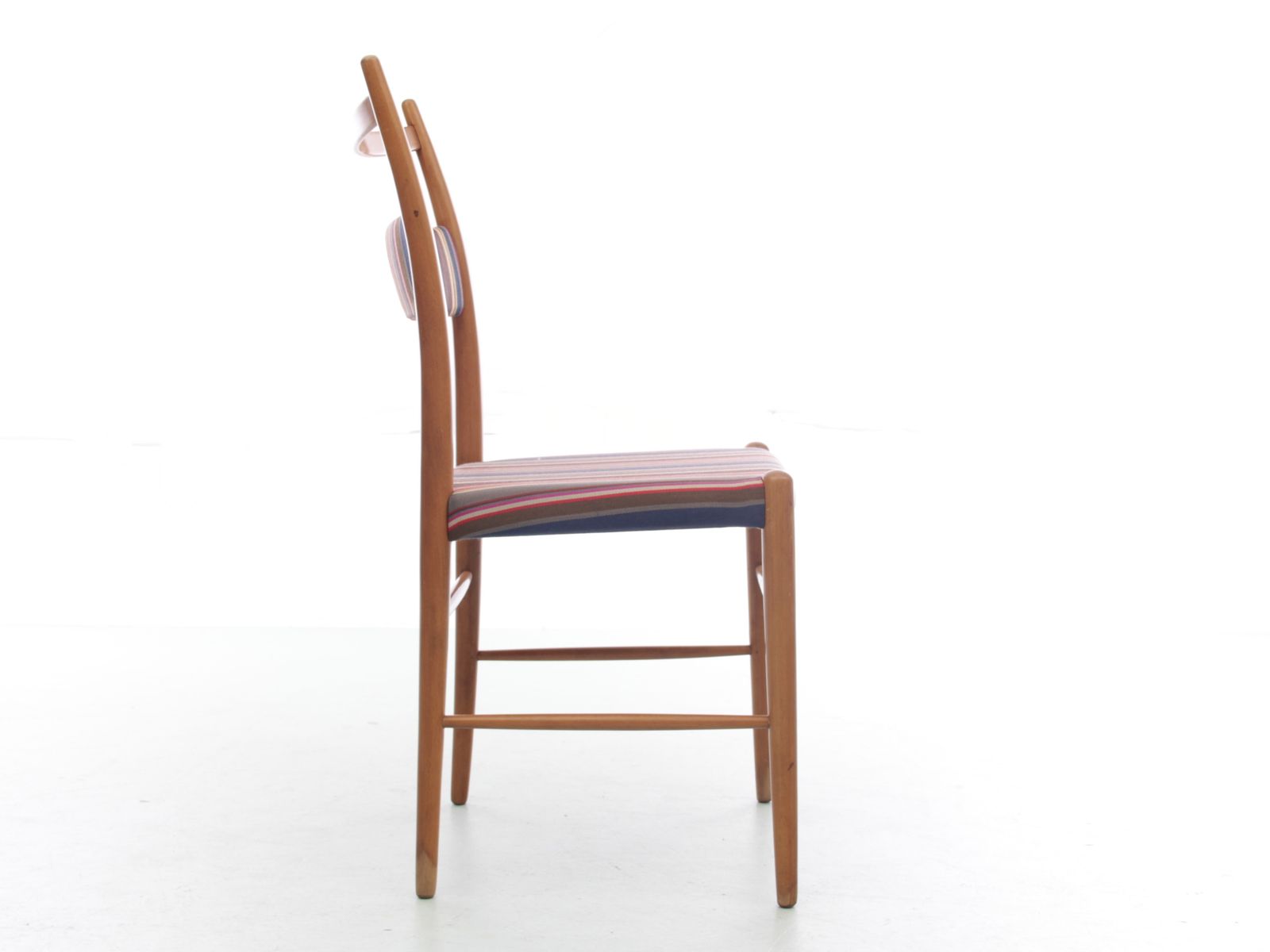 Mid Century Modern Scandinavian Set Of 4 Chairs By Yngve Ekström. photo vinterior