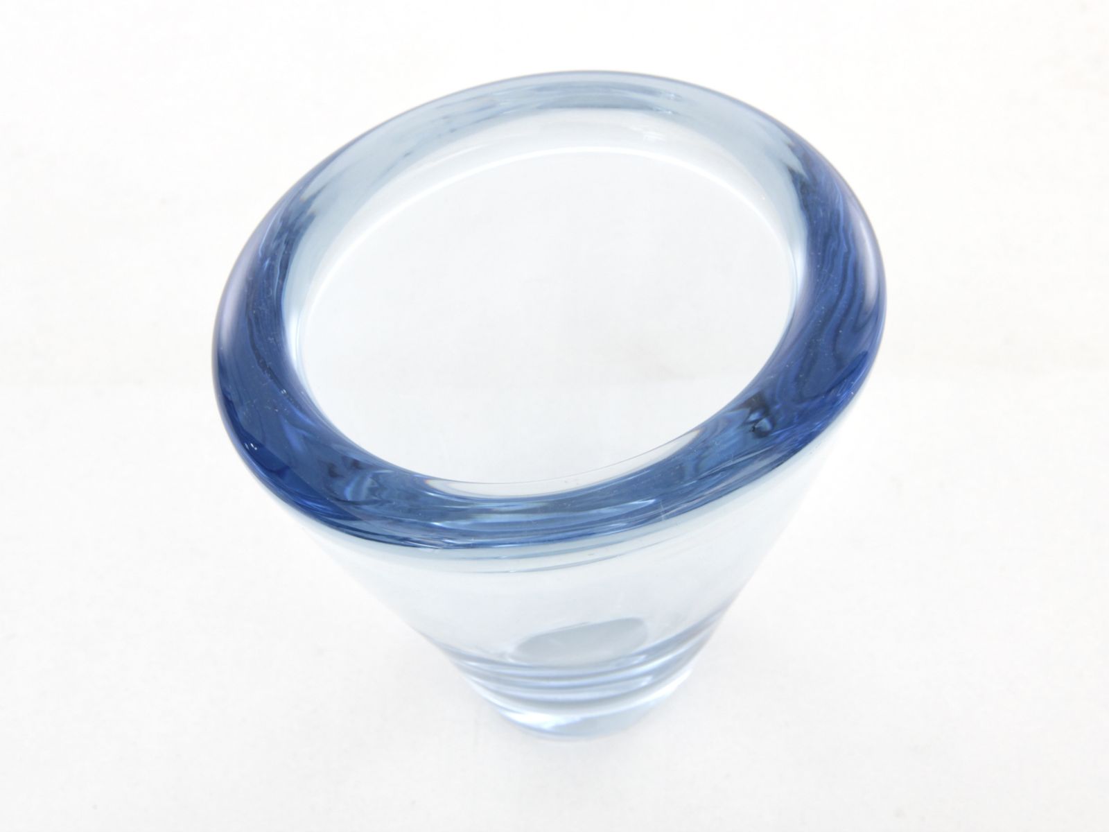 Mid Century Modern Scandinavian Vase In Glass By Per Lütken photo furniture