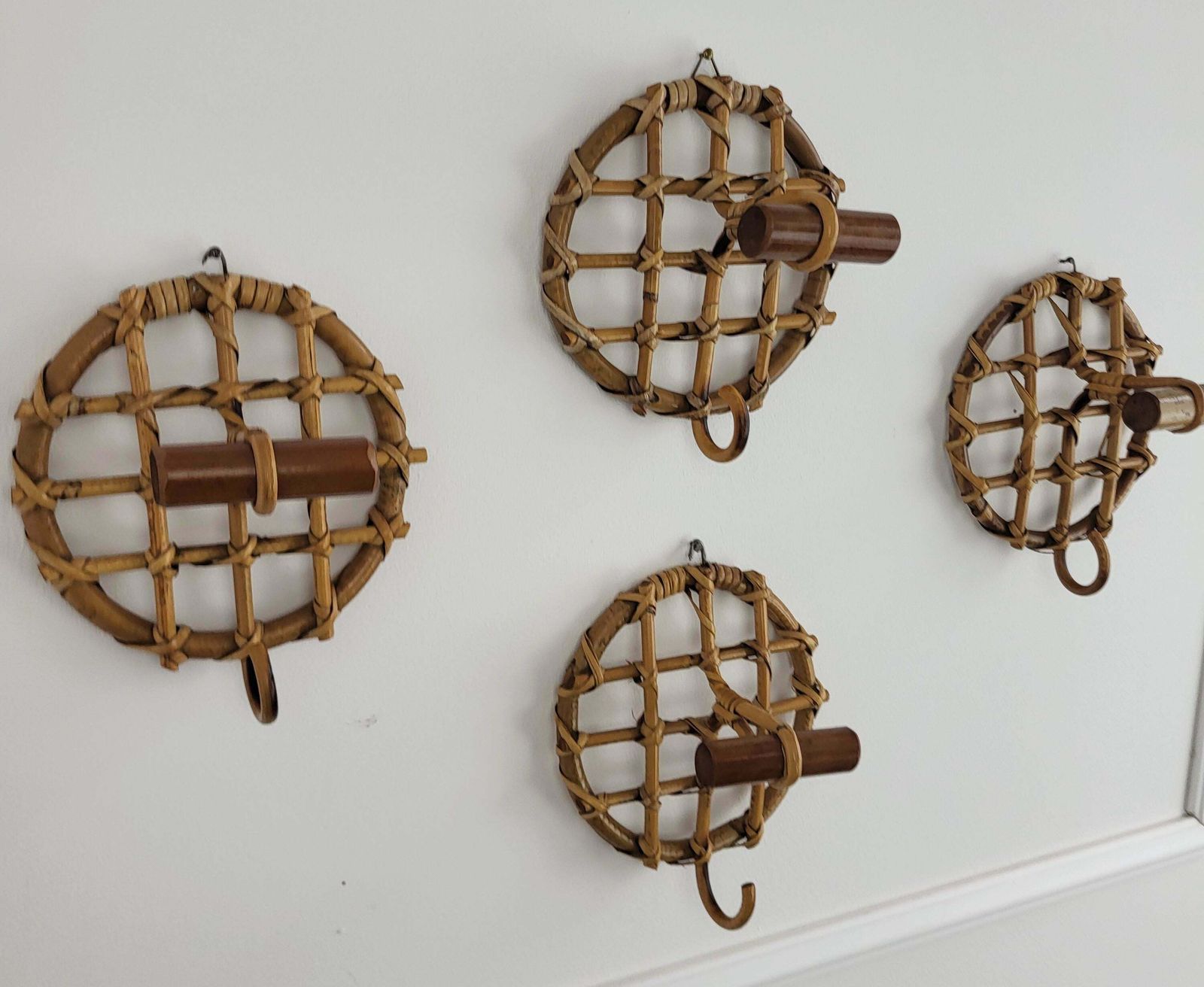 Set Of 4 1960s Italian Bamboo Rattan Bohemian French Riviera Wall Coat Hangers photo Furniture