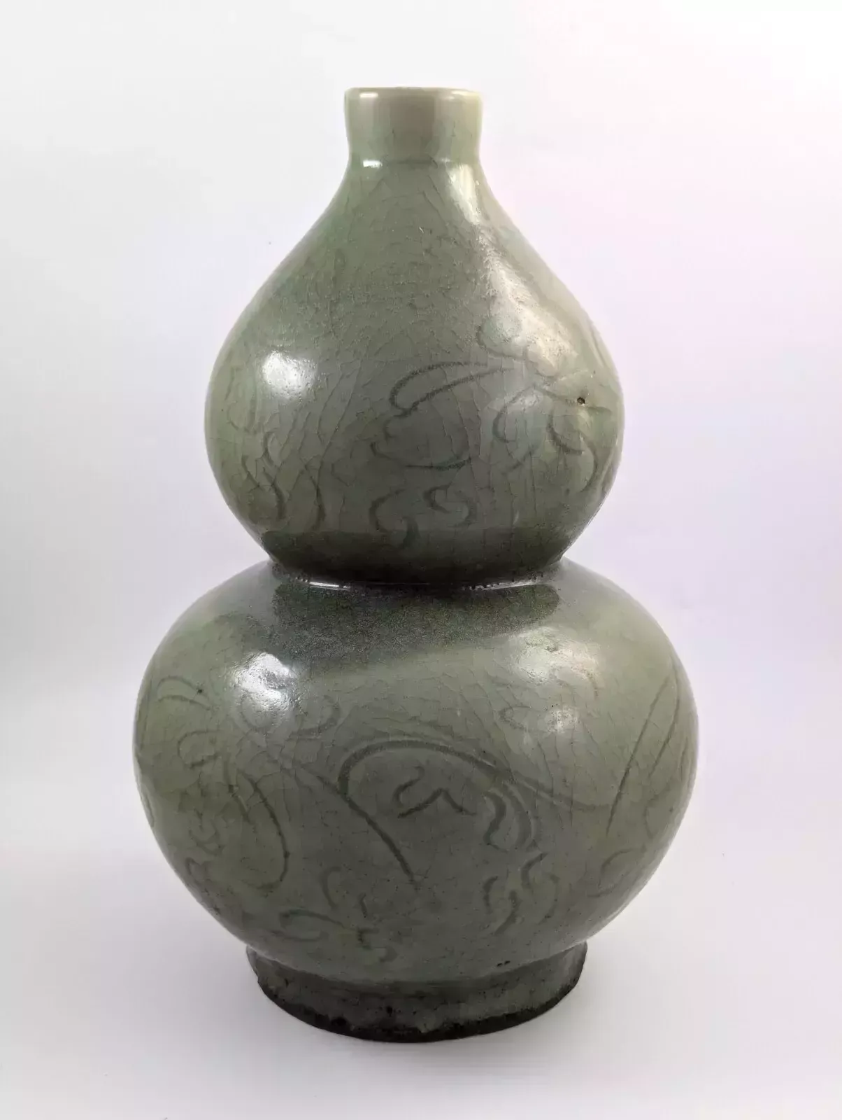 Chinese Longquan Earthenware Green Double Gourd Vase, Song Dynasty. photo furniture