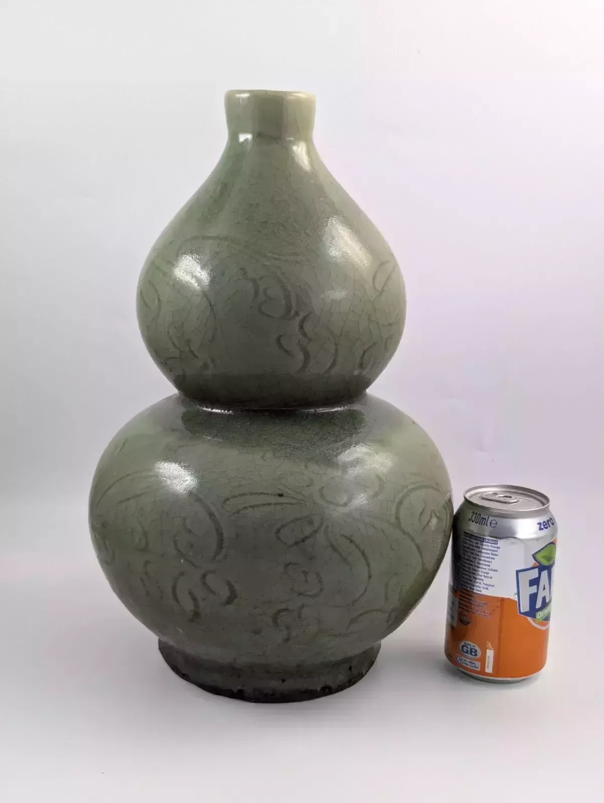 Chinese Longquan Earthenware Green Double Gourd Vase, Song Dynasty. photo vintage