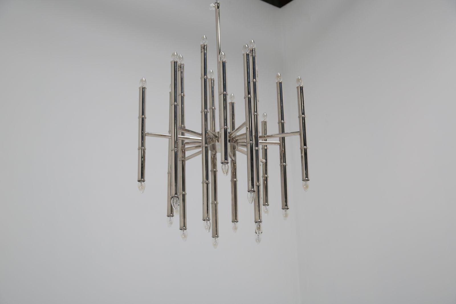 Contemporary Chrome Chandelier “Meurice” By Jonathan Adler, United Kingdom, 2000s.