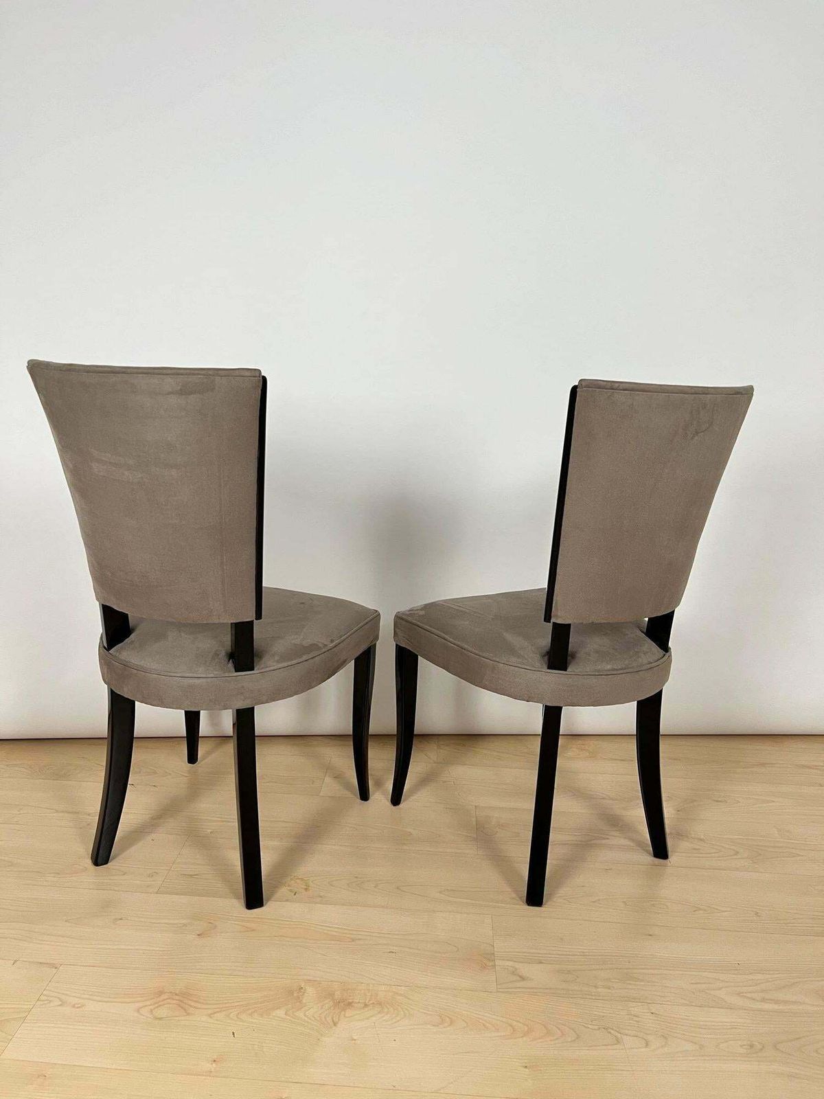 photo vinterior Set Of Six Art Deco Chairs, Black Lacquer, Grey Alcantara, France Circa 1930