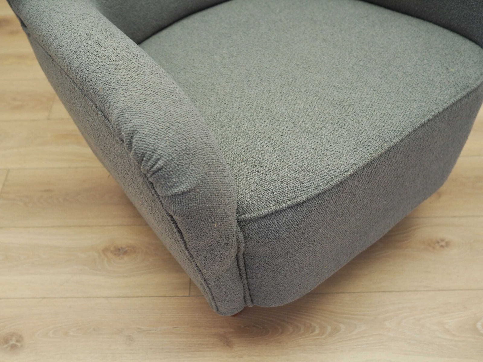 989.0 Grey Armchair, Scandinavian Design, Production: Denmark photo