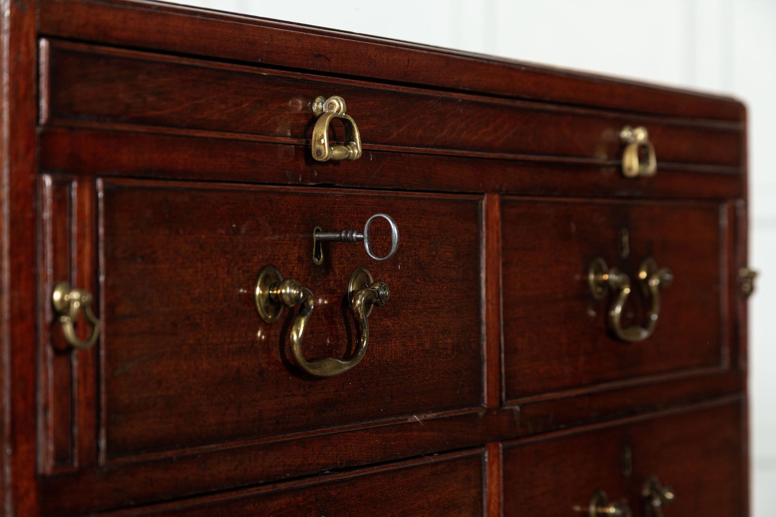 English George III Mahogany Bachelors Chest photo vinterior
