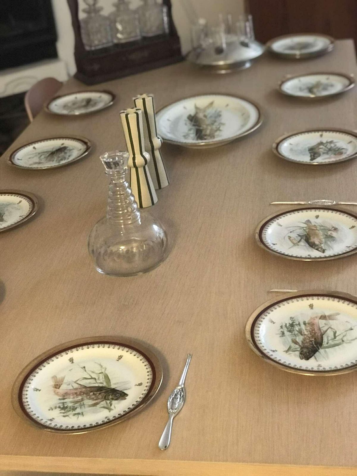 Dinnerware Porcelaine Limoges Set Fish Entrée Service Set 10 Plates And 1 Oval Serving Plate Made Of Limoges Porcelain Seafood Dinner Plates photo vinterior