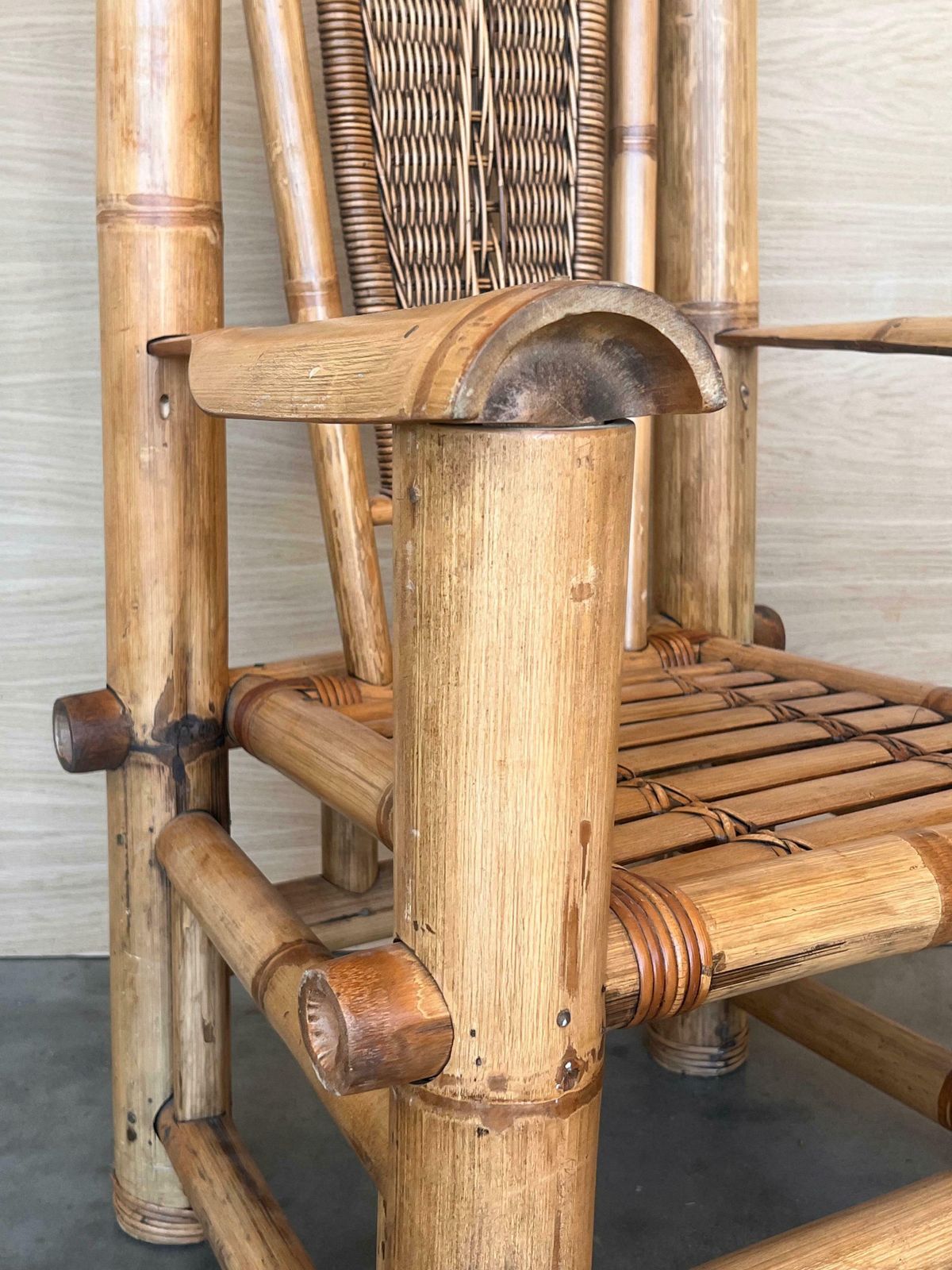photo vinterior Budji Layug Style Majestic Jumbo Bamboo Pagoda Lounge Chairs