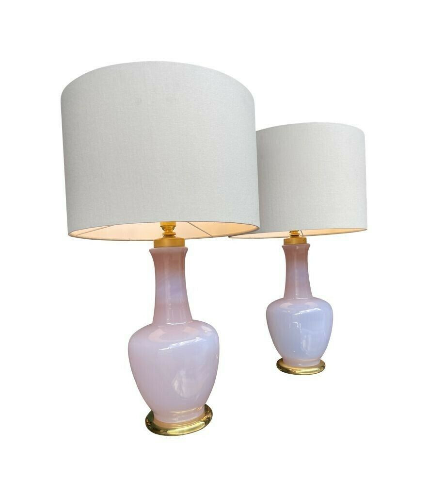 photo vinterior A Pair Of Lavender Opaline Murano Glass Lamps By Cenedese