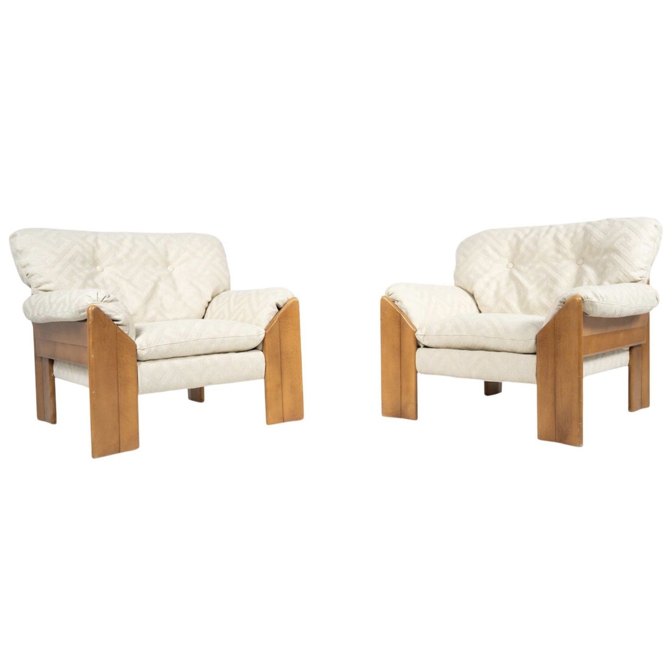 Pair Of Mid Century Modern Armchairs By Sapporo For Mobil Girgi