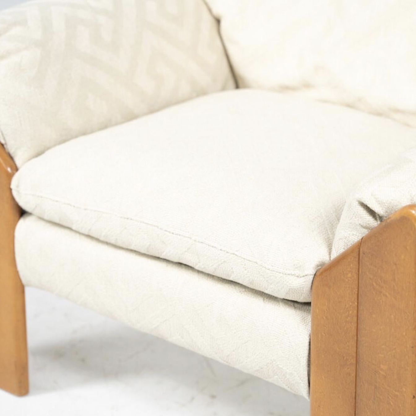 Pair Of Mid Century Modern Armchairs By Sapporo For Mobil Girgi photo Furniture