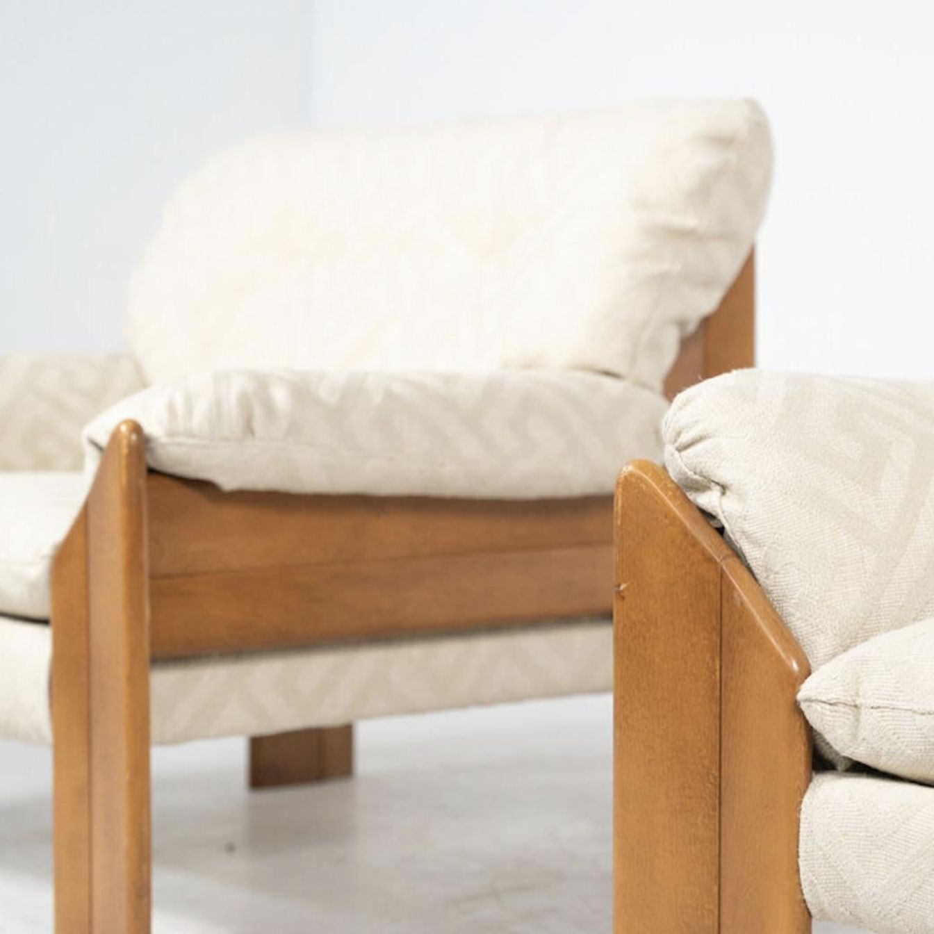 photo for sale Pair Of Mid Century Modern Armchairs By Sapporo For Mobil Girgi