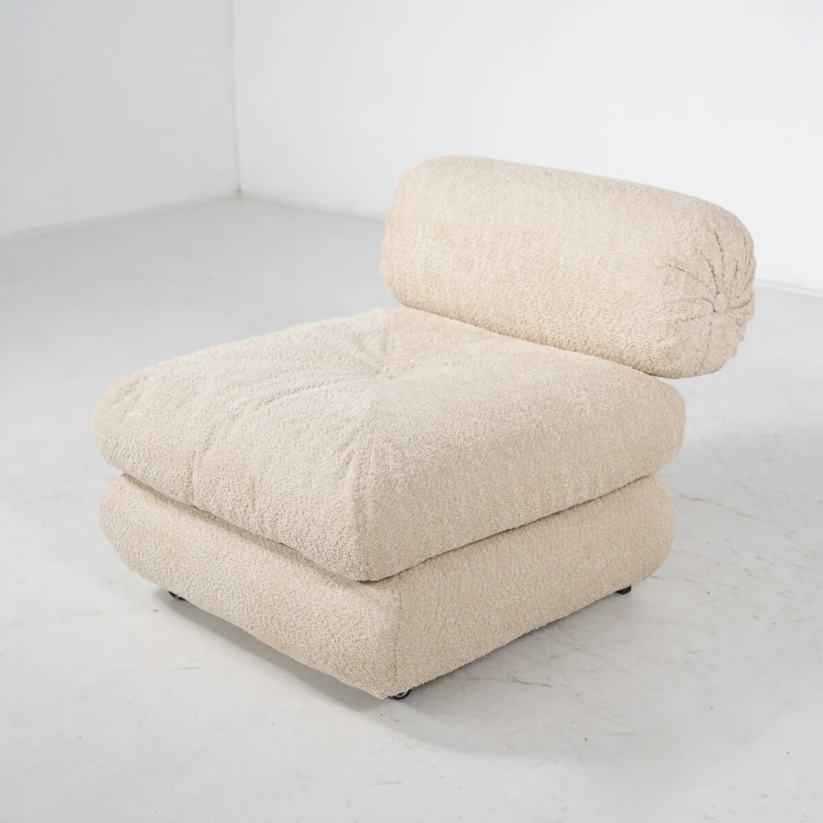 Mid Century Modern Small Armchair, Italy, 1970s – New Upholstery photo 1250.0