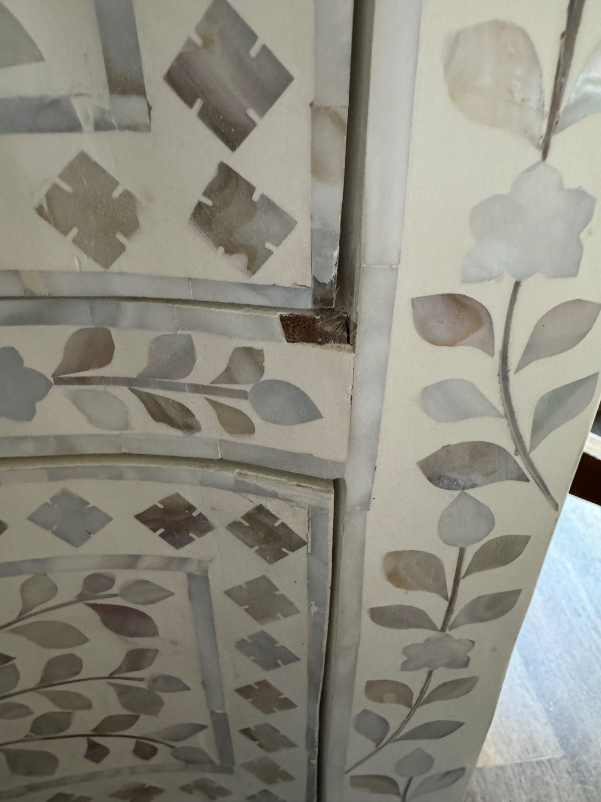 White Mother Of Pearl Chest Of Drawers photo vinterior