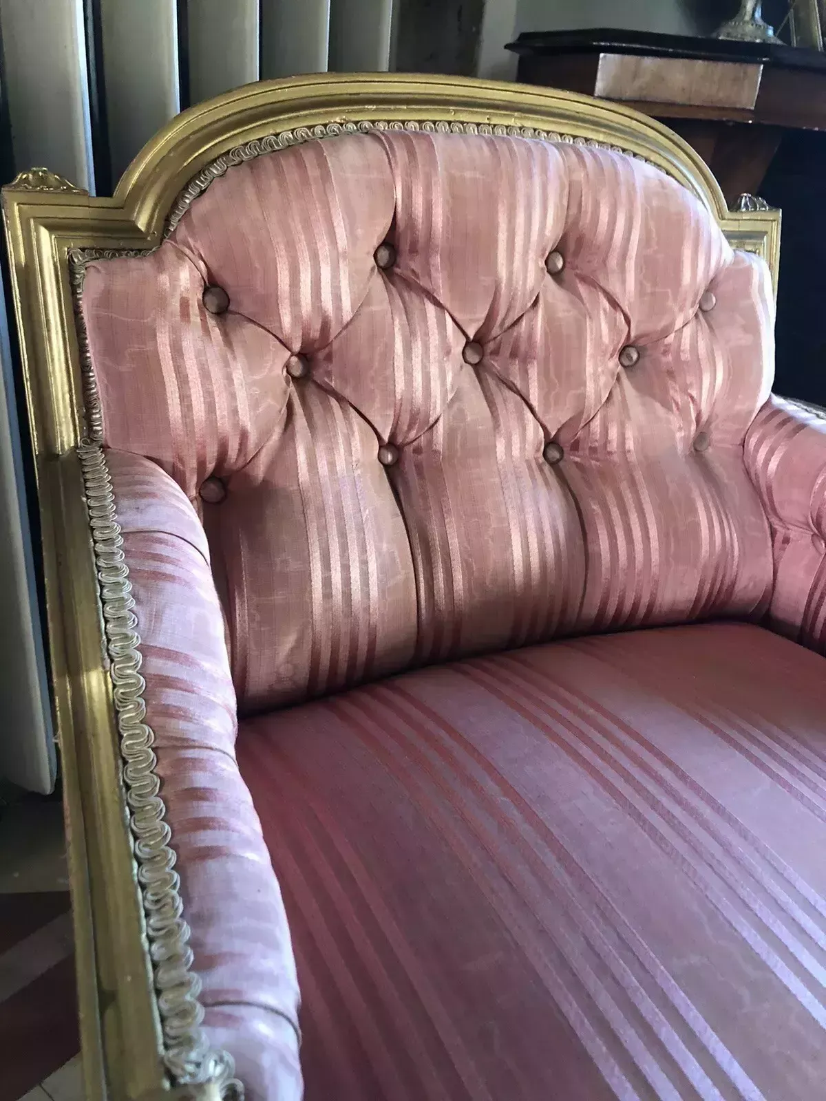 299.0 Antique Small Childrens Dog Bed Pink Gold Throne Tub Chair photo