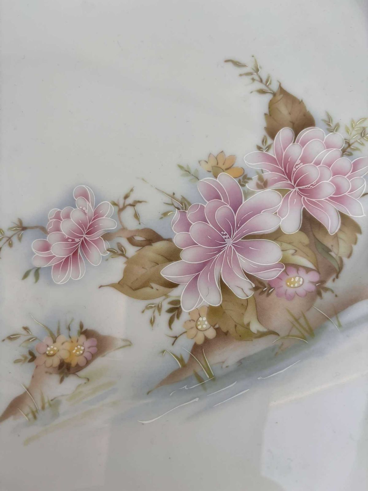 Set Van 4 Grote Presentatieborden | Porselein | Limoges Jb De Saint Eloi | Romantisch Service | Roze Bloemen | Gouden Rand | Ca. Jaren 1950 | Mid Century | Frans photo Woonaccessoires