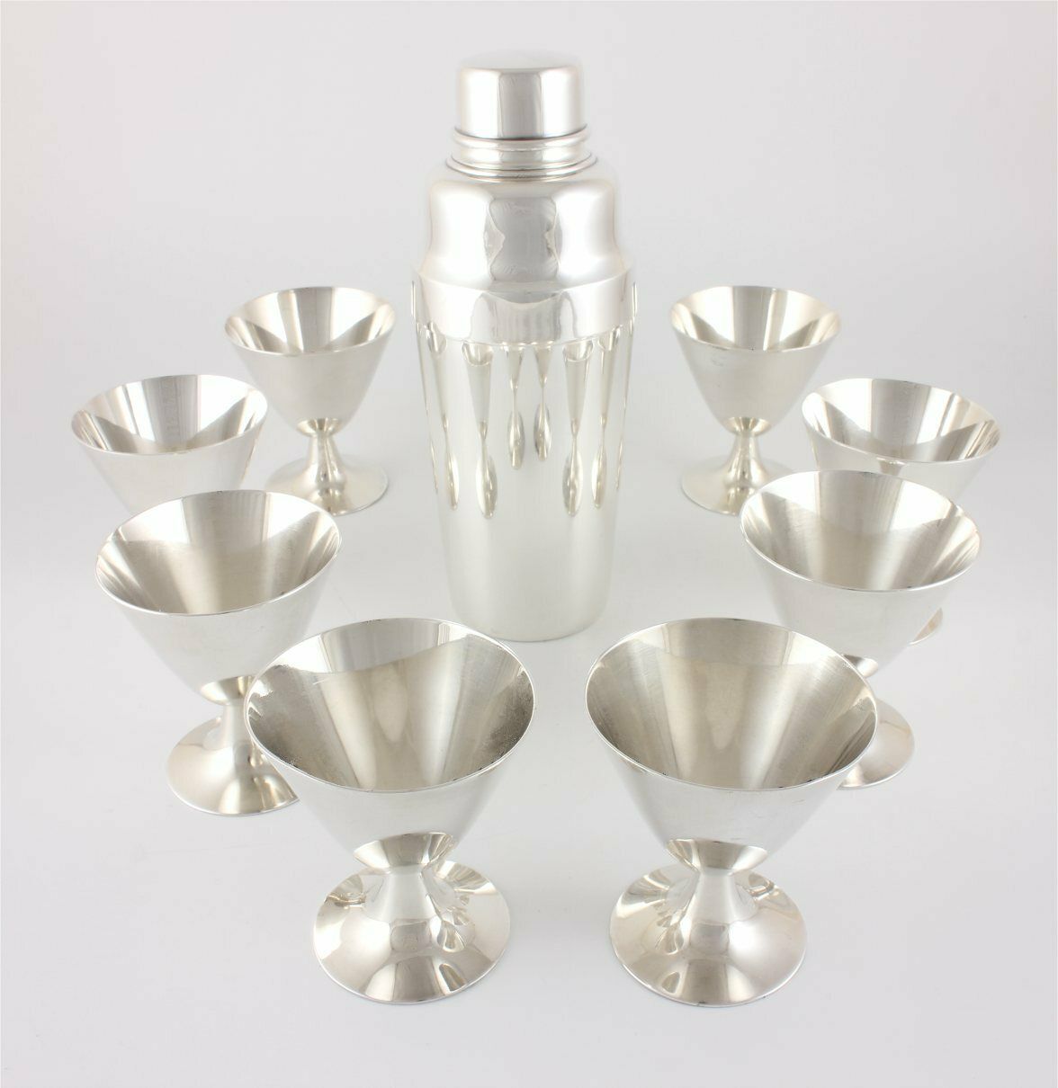 photo vinterior Christofle Silver Plate Art Deco Cocktail Shaker & 8 Goblet Glasses Set.