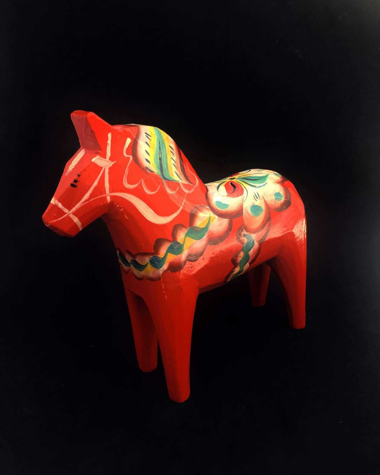 Dala Horse Wooden Figurine Swedish By Nils Olsson 15 Cm Original Sticker Scandinavian Modern Hand Painted Scandinavian Design Red Wood