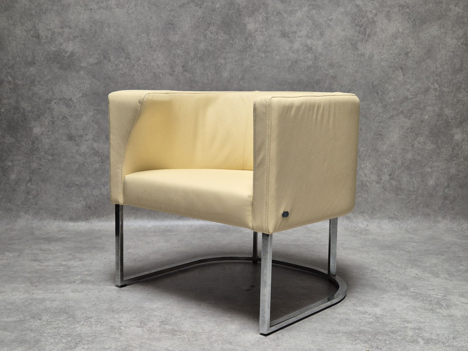 Compact Stylish  Armchair Ds 207 photo for sale