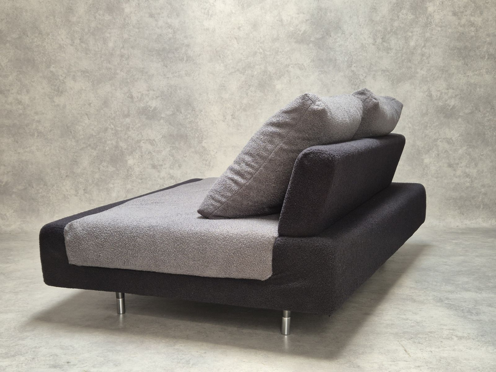 Vintage Sofa Must, 1980s photo vintage