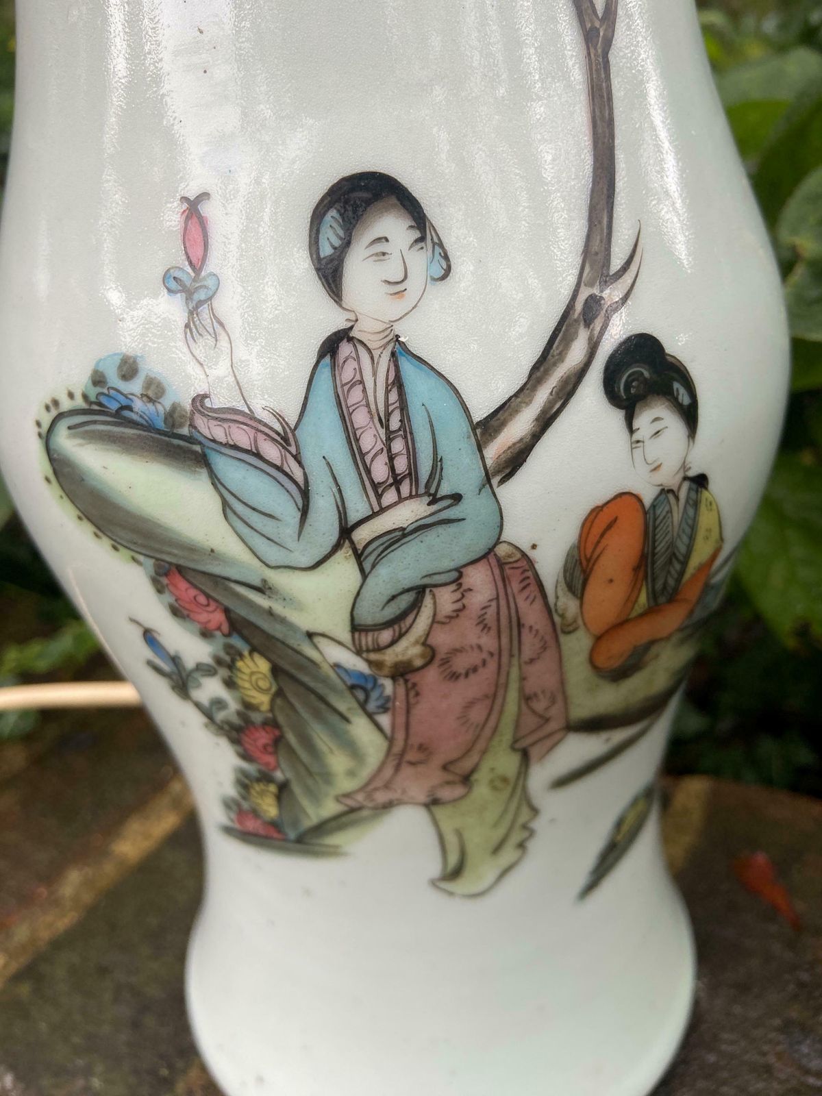 photo furniture Early 20th Century Japanese Oriental Hand Painted Table Lamp, Geisha   Working Condition