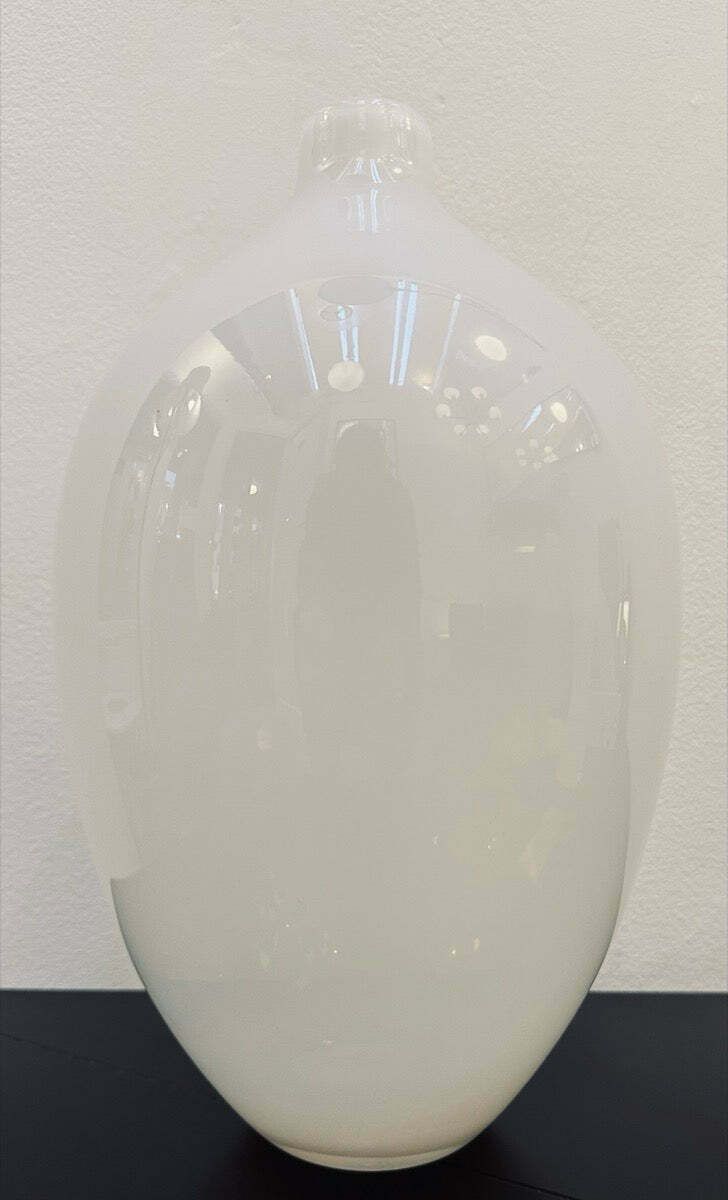 photo vinterior 1960s Italian Opalescent Glass Oviod Form Vase